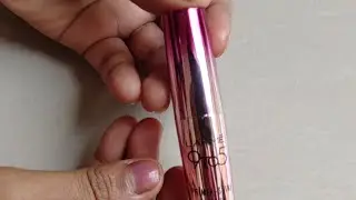 LAKME 9 To 5 Primer + Shine beautiful 🥰 lipstick shade swatch // makeup // beauty // lipstick