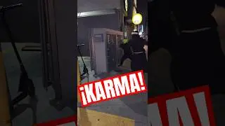 Watch the Grinch fail at life🤯👀#grinchprank#holidayfail#knockoutmoment#fyp#trend#viral #grinch