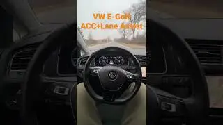 VW E-Golf ACC Adaptive Cruise Control and Lane Assist #short #shorts #egolf #vw #autopilot