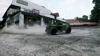 Xmaxx - Maiden full throttle test - Brushless Hobbywing EZRUN 4985SL 1650KV Motor - 8S Li-Po Battery