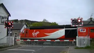 Spoorwegovergang Kingussie (UK) // Railroad crossing // Level crossing