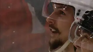 Gotta See It: Jimmy Howard stuns Erik Karlsson with huge glove save