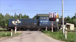 Przejazd kolejowy w Rajsku / Spoorwegovergang Polen