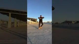 Groovin n2 the New Year like&hellip;🕺🏻&bull; 2025 here we come 😎 #chrisbrown #dance #dancer #dancechallenge