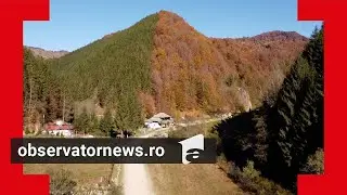 Staţiunea din România unde se află muntele în două culori. Locul de poveste fascinează turiştii