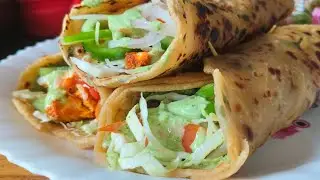 chicken shawarma roll recipe || #viralvideo #chicken #chickenrecipes #subscribe #trending #hindi