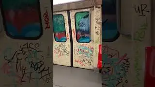 Crazeee metro grafiti is too much #subway #graffiti #wasteland