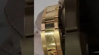 Rolex Cosmograph Daytona 40mm Champagne Dial with Gold Sub Dials Oyster Bracelet Yellow Gold 116528