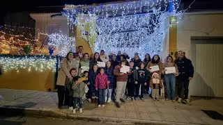 Los vecinos con mayor espíritu navideño ganan el concurso de calles y balcones de Navidad