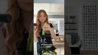trying Kylie Jenners diet and making her green juice! #kardashian #kyliejenner