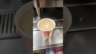 Dunkin Donuts Обычный горячий кофе со сливками и меньшим количеством сахара @Dunkin-Donuts @dunki...
