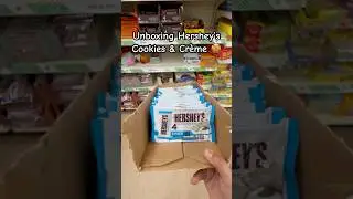 Unboxing Hershey&rsquo;s Cookies & Cr&egrave;me 🍪