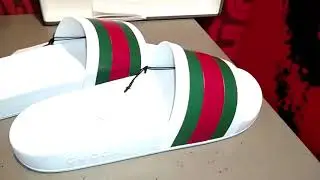 GUCCI Pursuit '72 Rubber Slide Sandals