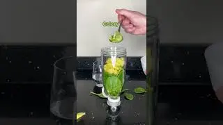 Detox Delight: Spinach, Celery & Pineapple Smoothie
