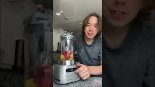 Making a smoothie bowl with my new blender