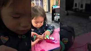 SQUISHY CIRCUITS.about electrical circuits. Create playdough sculptures that light up,spin and buzz