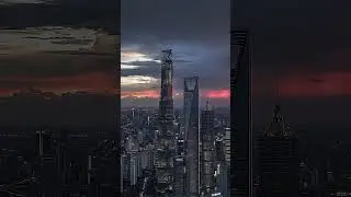 When you want to see the most luxurious giant buildings, see Shanghai city.