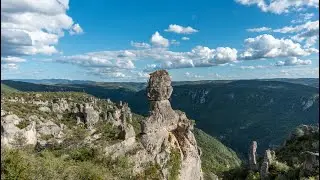 060 - Gorges du Tarn - Randonnée de Roquealtès - Rencontre avec un nuage de vautours