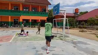 Futsal pertandingan kedua 8i vs 8E = 1 - 1 ( penalty 1-0) go to final