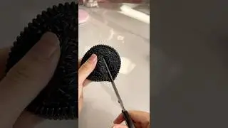 Asmr cut oreo into two pieces #asmrvideo #oreo #taba #squishy #statisfying #stressrelief #diycrafts