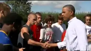 US President Barack Obama shows off his football skills fail