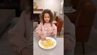 Eating the Right Way! Spoon, Fork, and Good Manners For Kids!