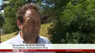 BBC News   Quad biker Daniel Roch dies at motocross race in Lampeter