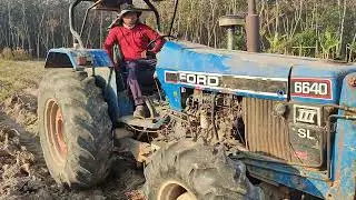 ford 6640ลุยงานขุดมันอย่างเดียวครับ