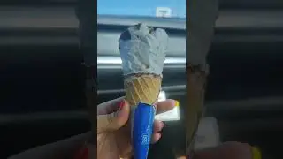 KING SIZE VANILLA WITH CHOCOLATEY SWIRLS BY NESTLE DRUMSTICK #satisfying #asmrsounds #foodie #shorts