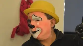 maquillaje para payaso BASE al tono deceado