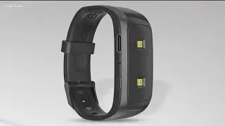 Gadget to zap germs and sanitize surfaces on the go