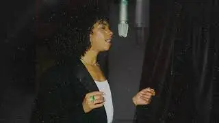 Janice ft Melo - Make Me Feel (Official video)