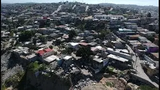 Vecinos de Cumbres del Rubí temen de un derrumbe
