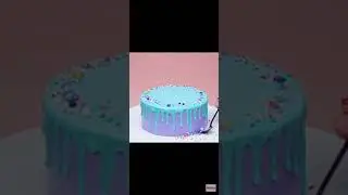 Yummy😋Blue🔵 and Purple💜 cake with meringue 🍪Cookies on top