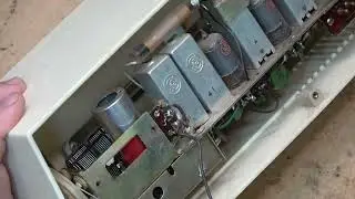 62 year old Sansei FM / AM Tube radio gets Nasty and Distorted when it warms up. Let's fix it.