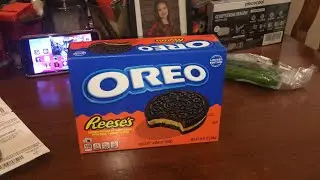 Let's try Oreo Reeses Peanut Butter Creme Limited Edition