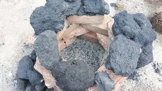 ASMR:gritty pure charcoal crumbling on floor/paste play😋/so satisfying and relaxing video,sleep aid😴