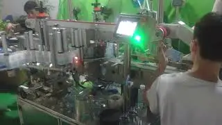 Automatic double sides sticker labeling machine for square bottles, round bottles, convex jars