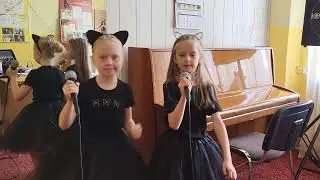 Emilka Wijas i Hania Kuzia, kat: Duety( 8-10lat) 