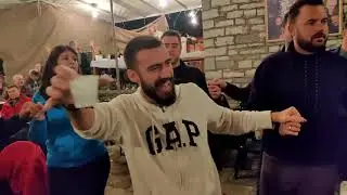 Τσίπουρα στο Πάπιγκο με το Μιχάλη Μπραχόπουλο