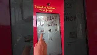 Orlando Florida Outlets Carlo&rsquo;s Bake Shop Vending Machine