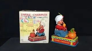 Snake Charmer, Japan Battery Operated Smoking Tin Toy, Linemar 1950s