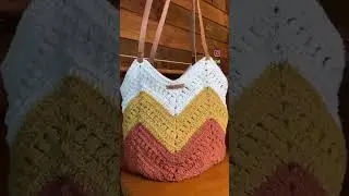 🤗Incr&iacute;vel Bolsa Avel&atilde;!🧶Com forro e al&ccedil;a couro! #bolsacroche #shortscroche #bolsatiracolo