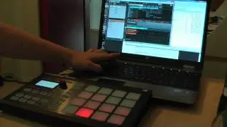 Unboxing Native Instruments Maschine Mikro
