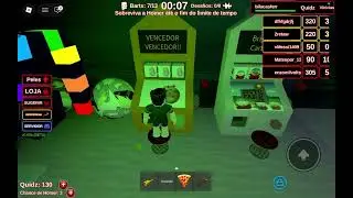 Pyetro n&atilde;o parava de me oferecer pizza!(Roblox you vs homer)