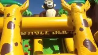 Binnenkant jungle run 13m - springkastelen jumperke
