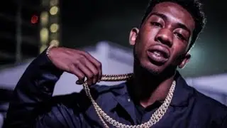 Desiigner Pukes on Stage Performing 