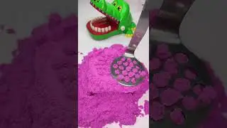 Satisfying Kinetic Sand Cutting #shorts #satisfying #kineticsand #cutting #kineticsandcutting
