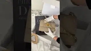 DIOR Miss Caro 米色迷你鏈包