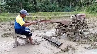 TRAKTOR SAWAH MODERN GA HARUS CAPEK JALAN KAKI